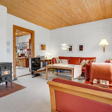 Lovely Home In Sonderborg With Kitchen Extérieur photo